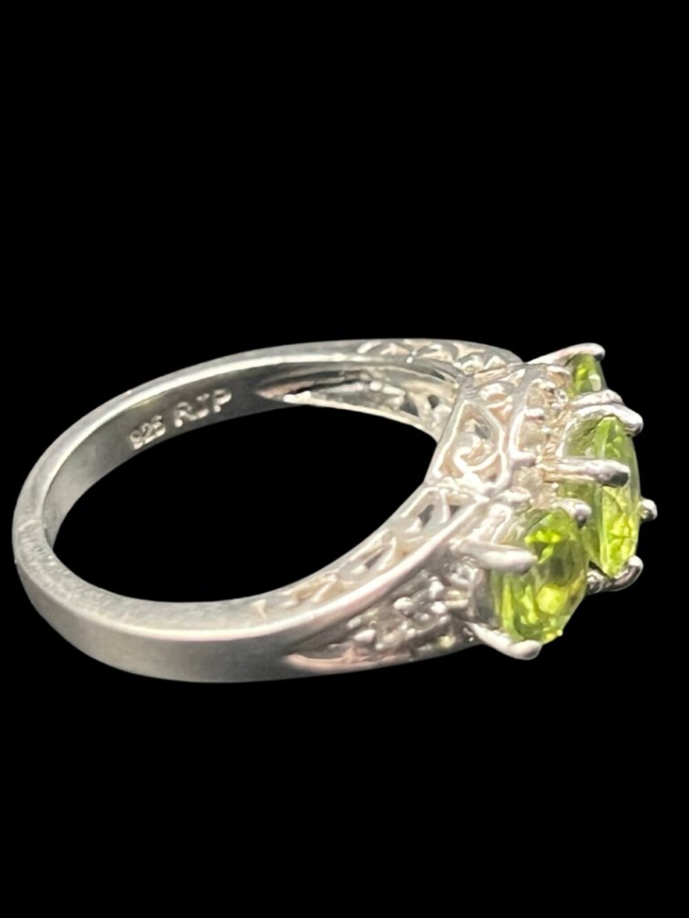 Vintage Three-Stone Peridot and Cubic Zirconia Sterling Silver Ring Size 6 - Picture 7 of 7